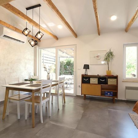 Holiday House "Laurus Garden" With Private Parking ميدولين المظهر الخارجي الصورة