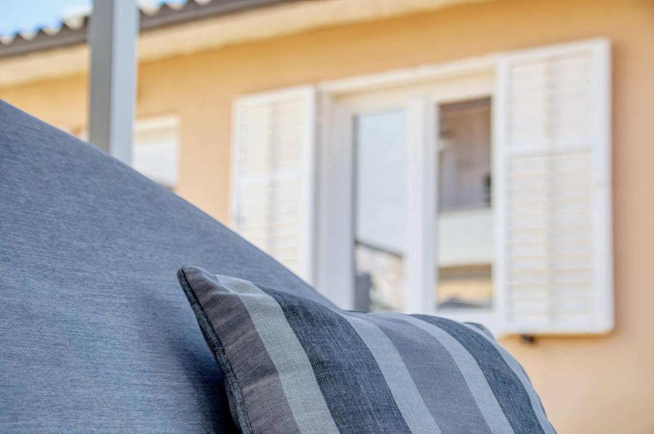 Holiday House "Laurus Garden" With Private Parking ميدولين المظهر الخارجي الصورة