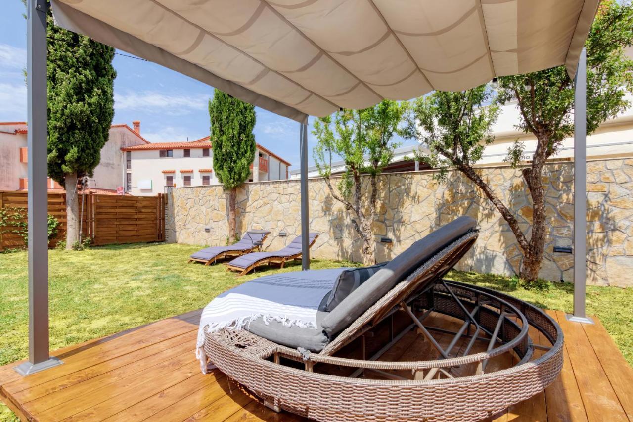 Holiday House "Laurus Garden" With Private Parking ميدولين المظهر الخارجي الصورة