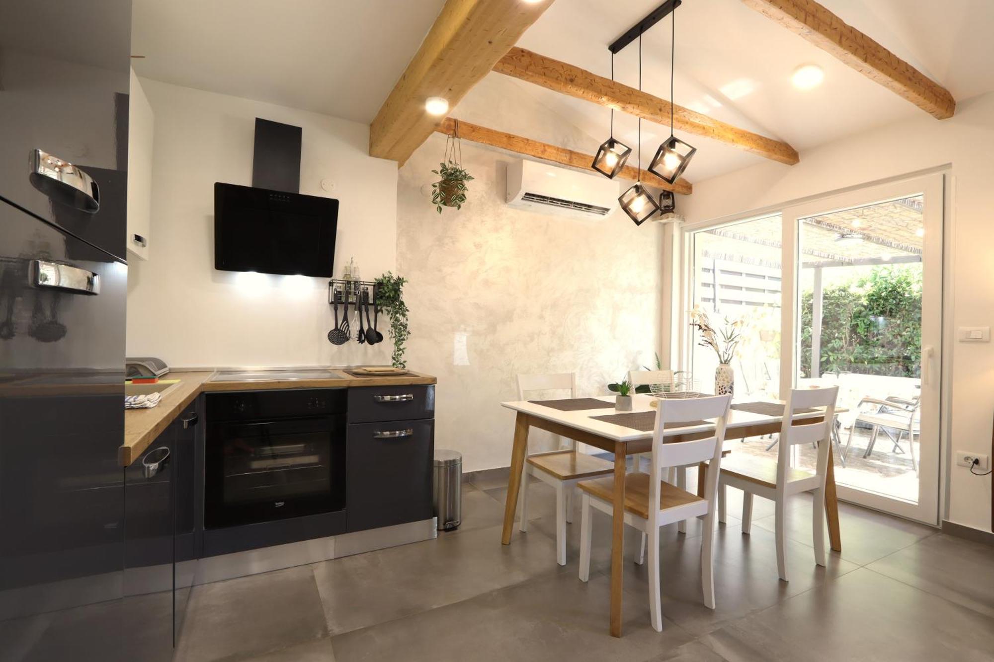 Holiday House "Laurus Garden" With Private Parking ميدولين المظهر الخارجي الصورة